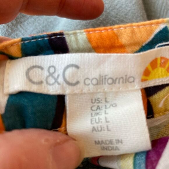 C&C California lemon floral print cotton blouse w/ cross-stitch embroidery - Picture 6 of 6